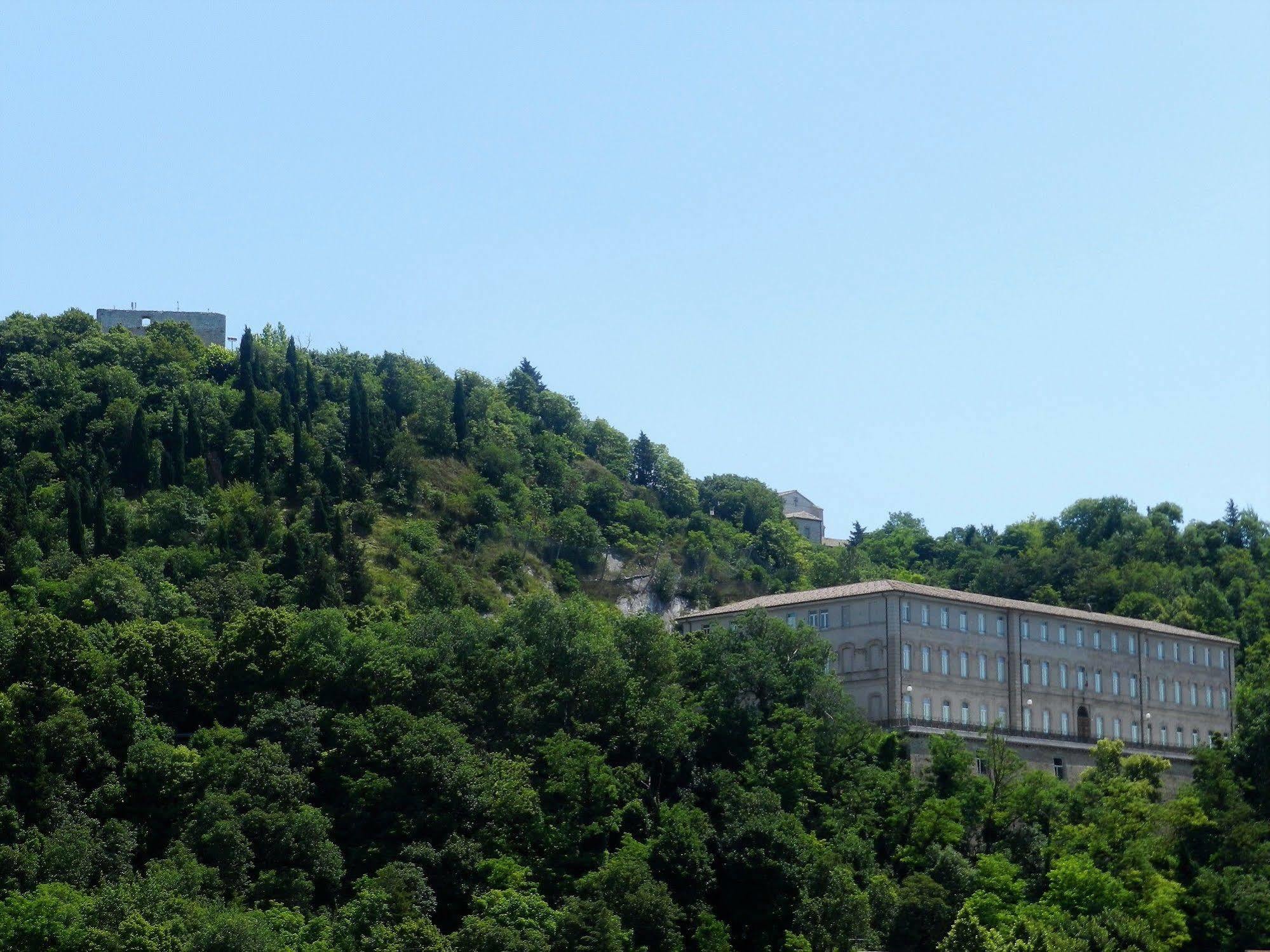 Raffaello Residence Sassoferrato Zewnętrze zdjęcie