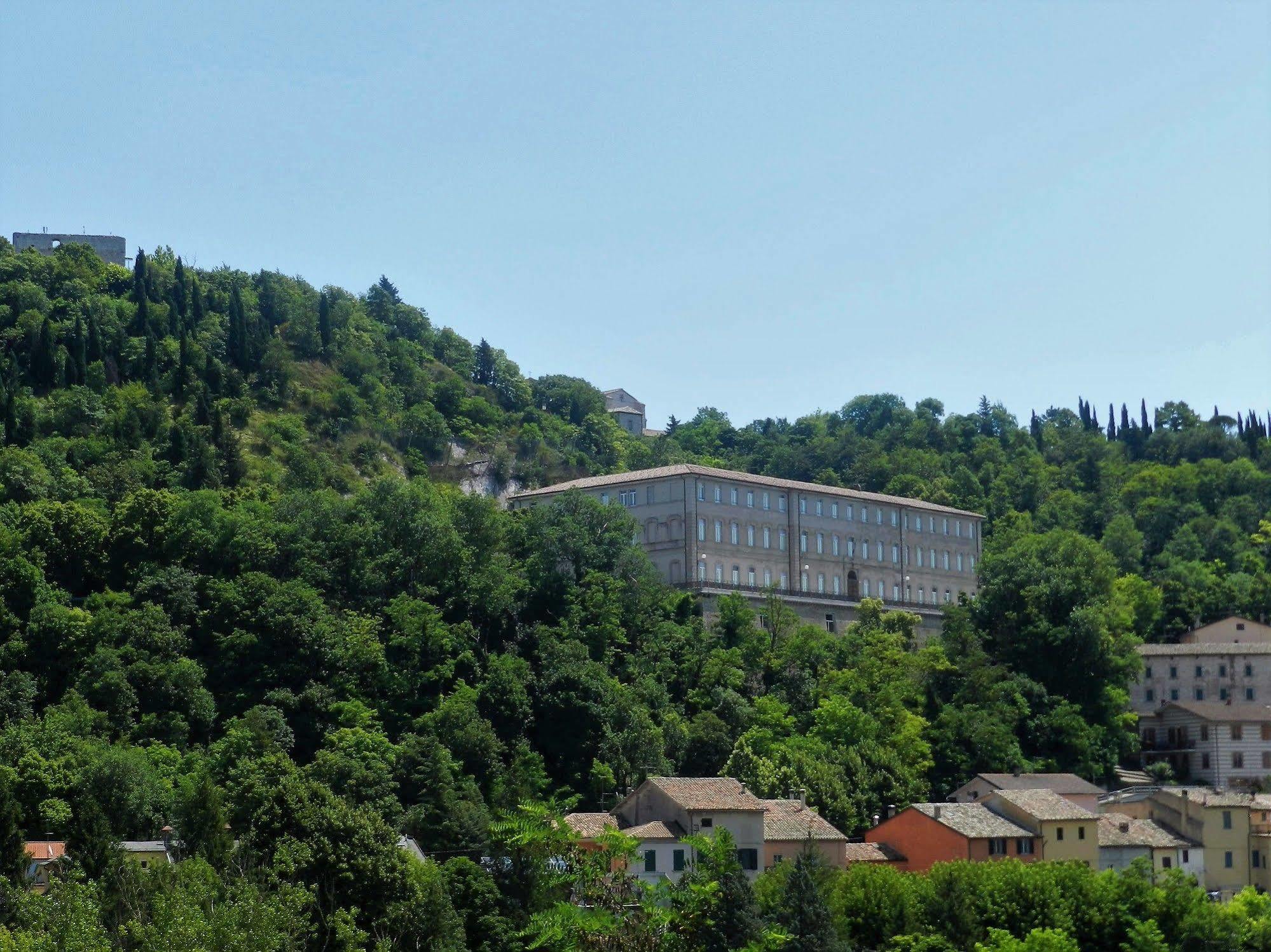Raffaello Residence Sassoferrato Zewnętrze zdjęcie