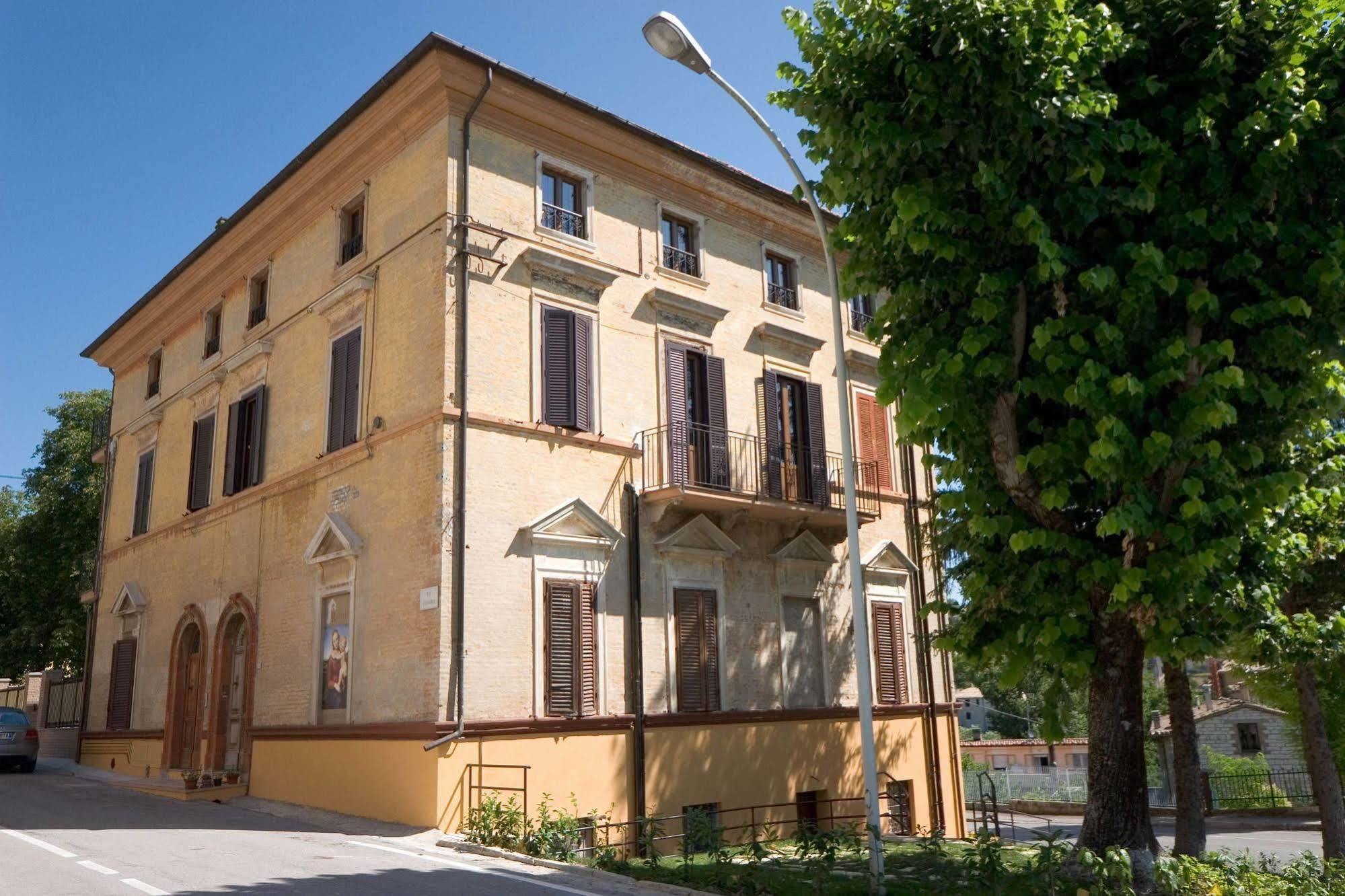 Raffaello Residence Sassoferrato Zewnętrze zdjęcie
